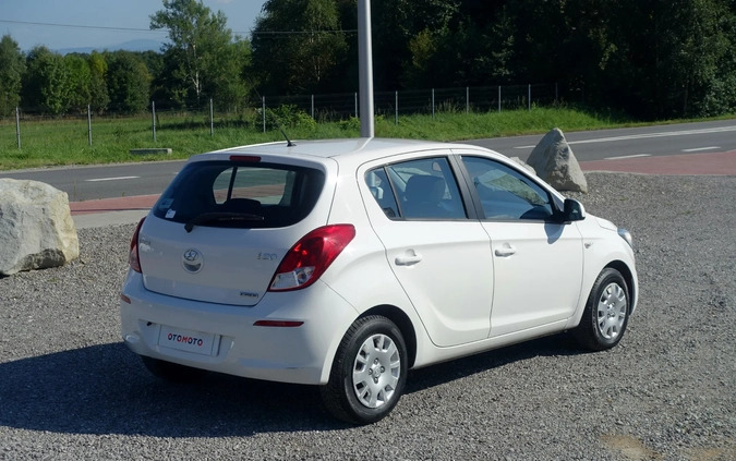 Hyundai i20 cena 10900 przebieg: 136000, rok produkcji 2012 z Strzelno małe 191